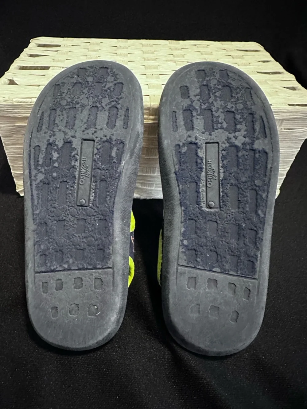 OshKosh B'gosh Navy Shark Print Water Sandals with Neon Yellow Trim Boys Sz. 11